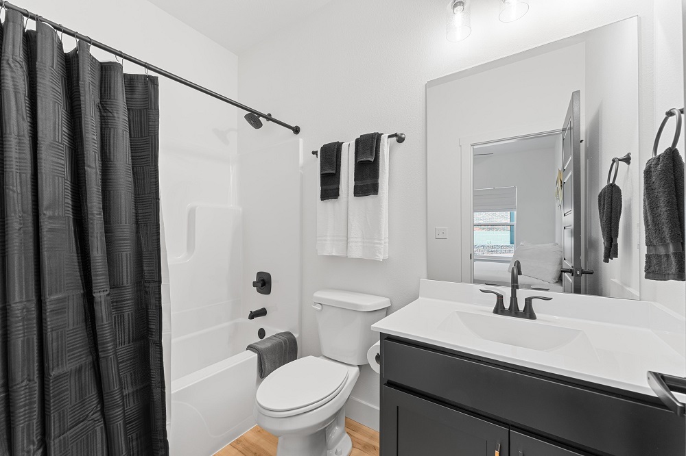  Master Bathroom - Main Level